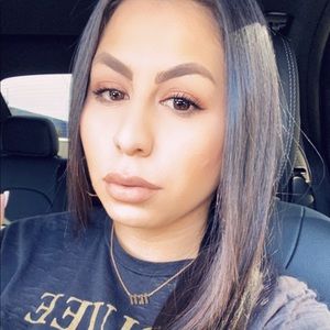 Meet your Posher, Kenia